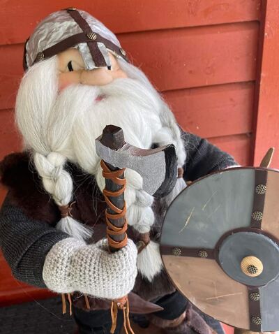 Butikk - Håndlagde vikingfigurer